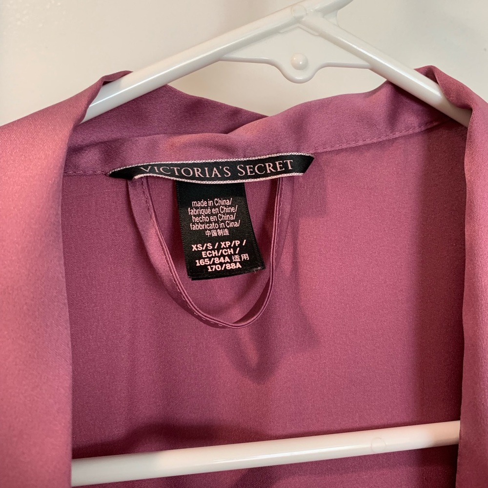 Victoria’s Secret Robe - Picture 2 of 3